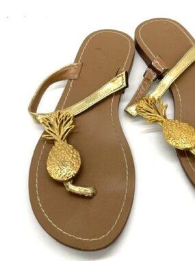Lilly Pulitzer Gold Pineapple Charm Leather Flat Thong Sandals Size 9